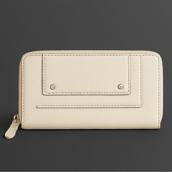 Vintage Leather Banana Republic Cream Women's Wallet - Picture 1 of 9
